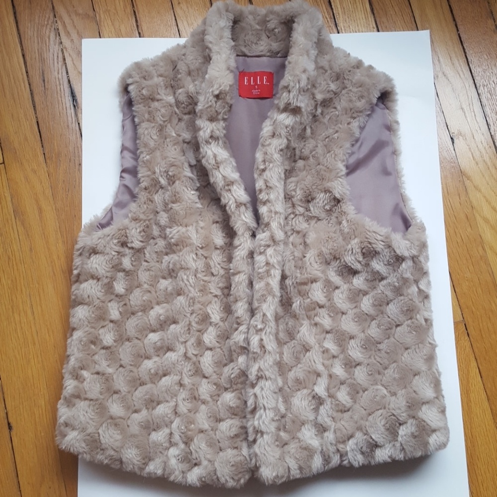 Faux Fur fuzzy Elle vest size S